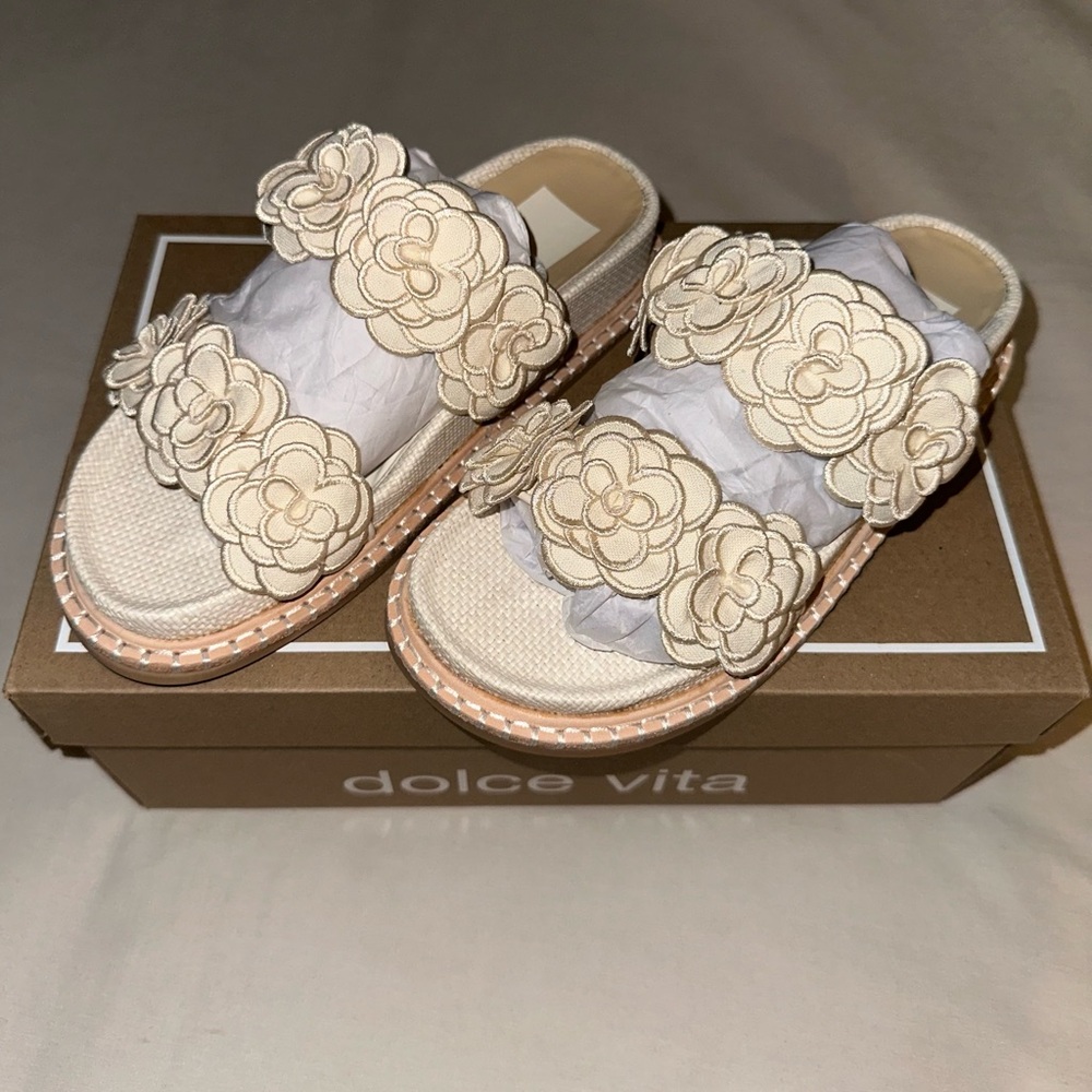 Dolce Vita Sherla Floral Double Band Footbed Flat Sandals